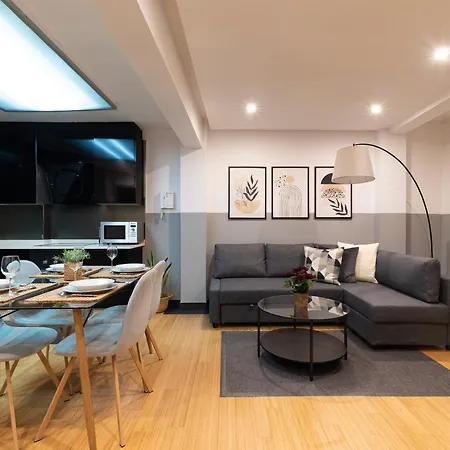 Elegante Atico Duplex Apartment